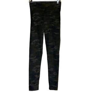 Avenue Montaigne Pull On Skinny Camo Size 6 Trousers